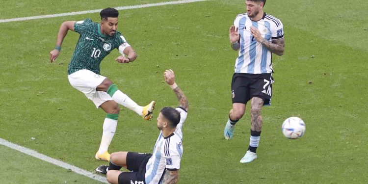 Suudi Arabistan Arjantin’in Dünya Kupası serisini şok galibiyetle bitirdi