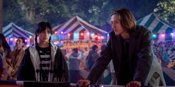 Wednesday'e Neden Kuzgun Denir? Morticia'ya Neden Güvercin Denir?